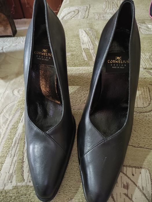 Vand pantofi negri, 38.