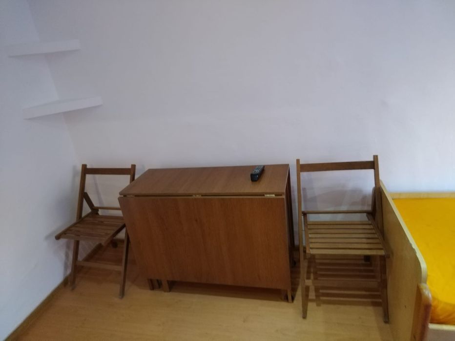 Inchiriez garsoniera cf 1 pe strada izoi