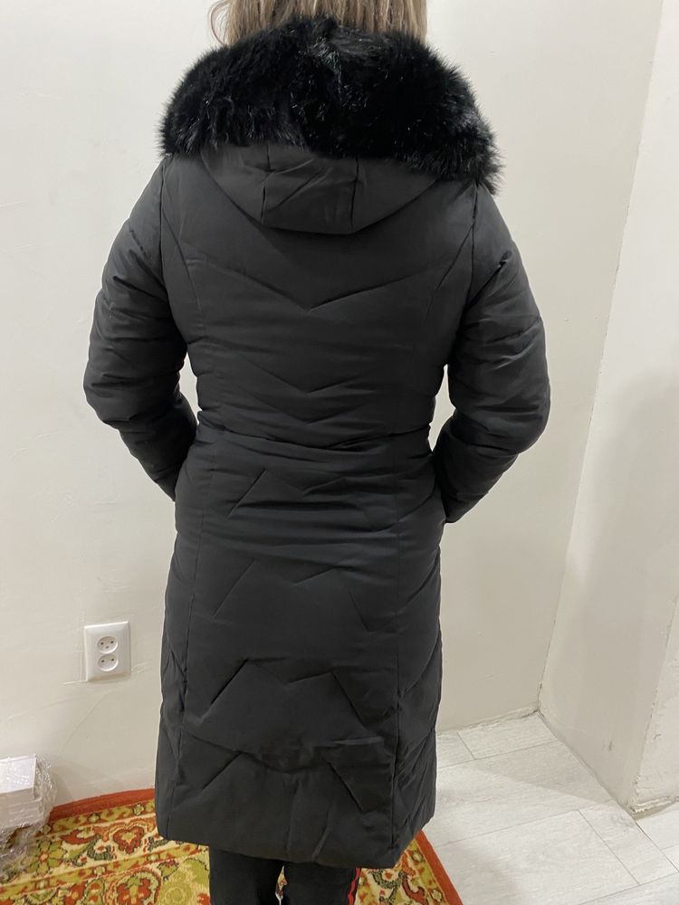 Продам новую женскую зимнюю куртку