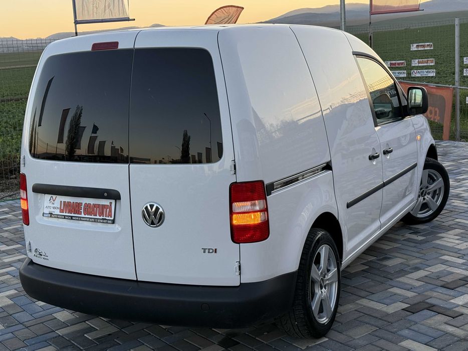 *RATE*Volkswagen Caddy 1.6TDi 102Cp 06/2014 AC Autoutilitara Germania!