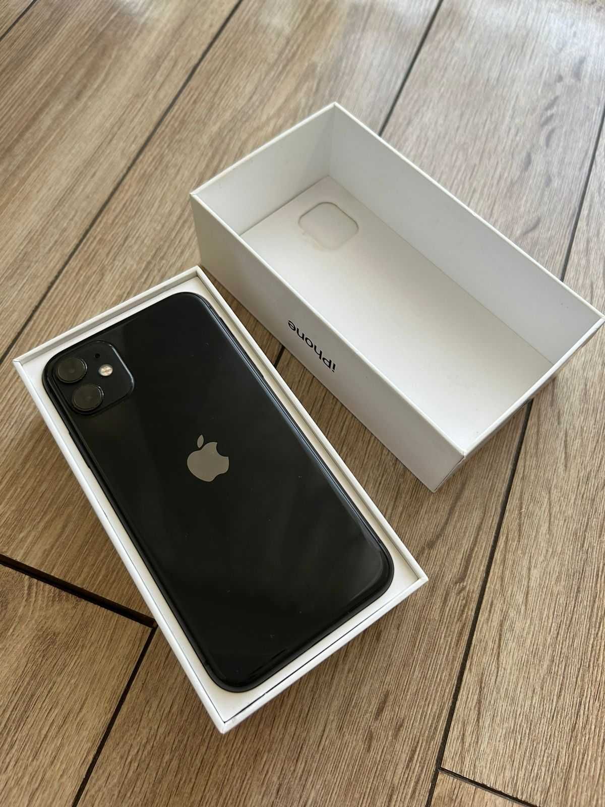 iPhone 11  в идеальном состоянии