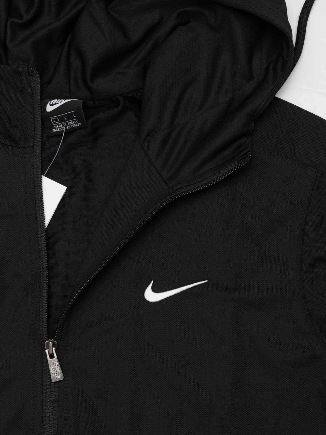 Спортивный мужской костюм Nike