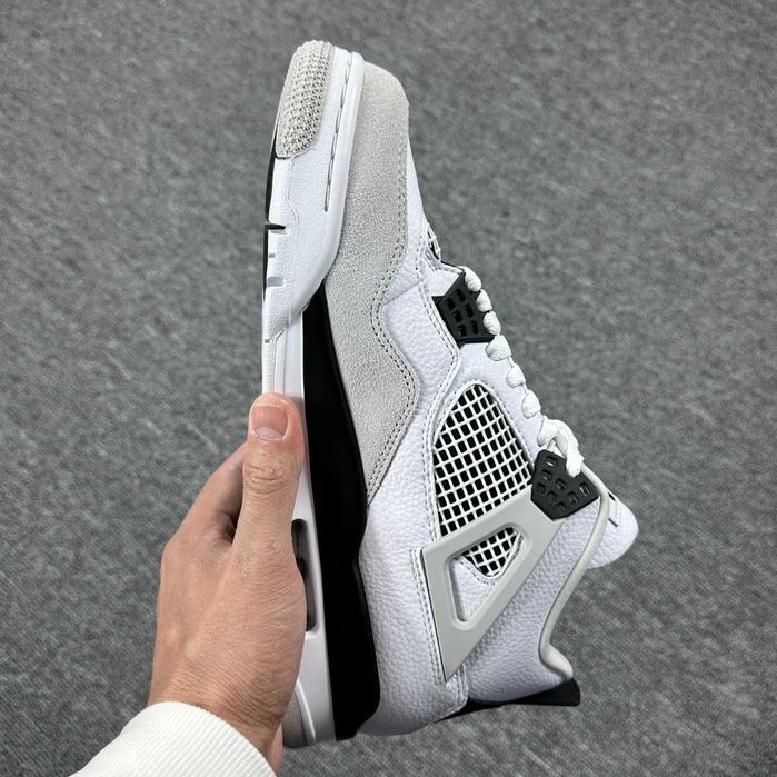 Air Jordan 4 Military Black