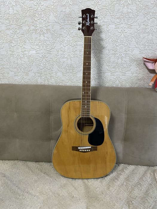 Продам гитару в отличном состоянии