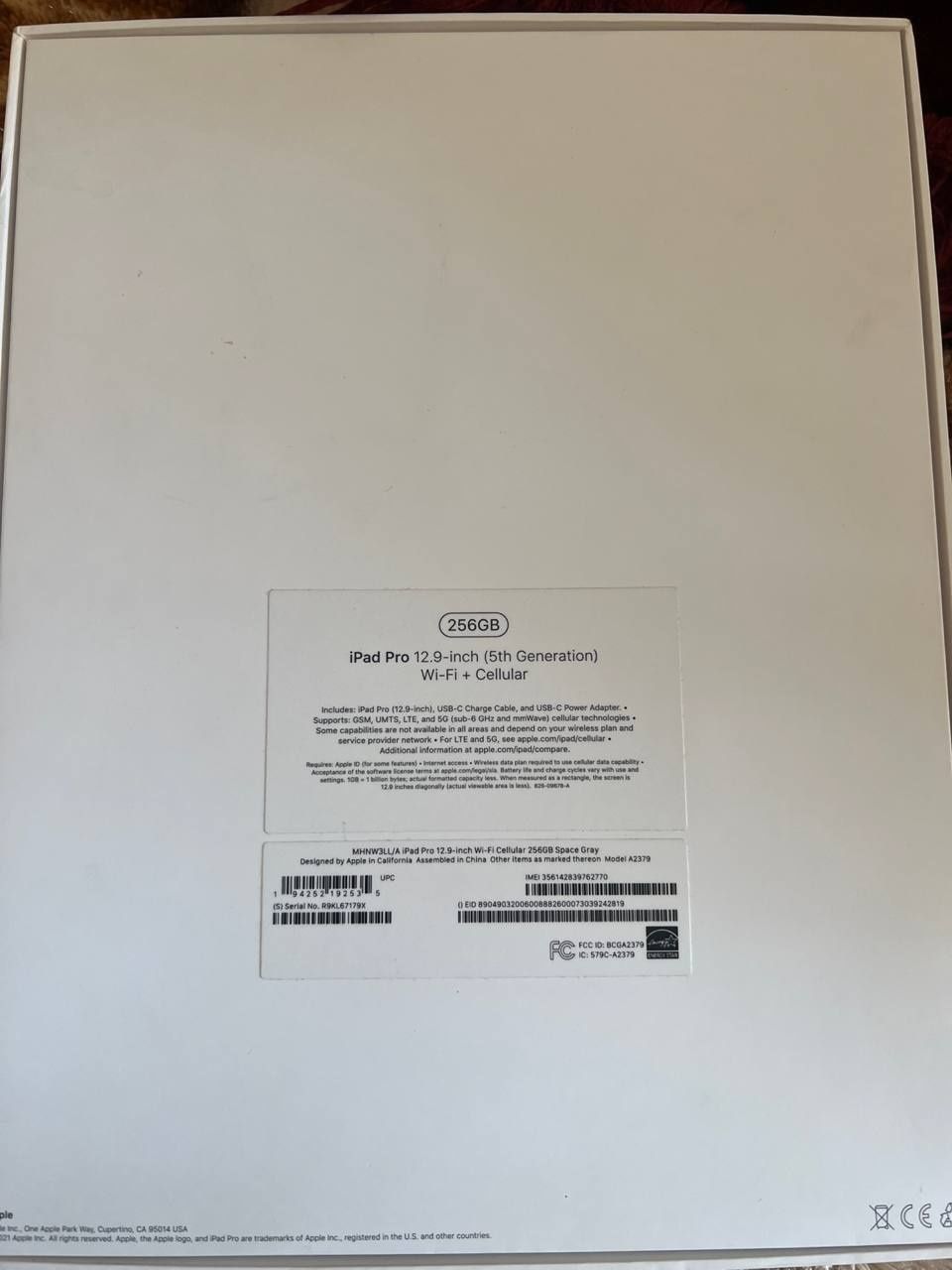 Ipad Pro 12.9 inch 5- generation  xotirasi 256GB 
Sim card tushadi dey