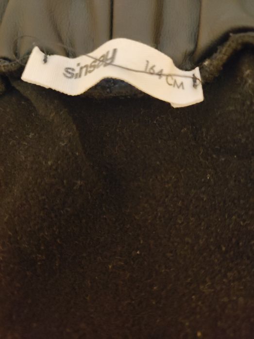 Кожена зимна пола за момиче