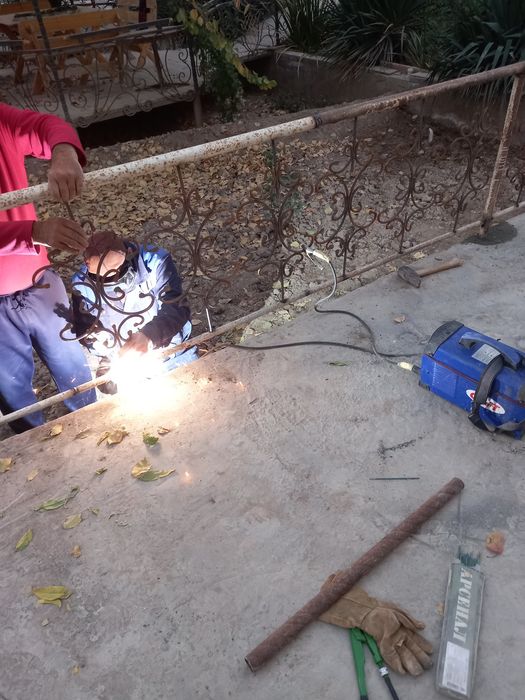 Ограждение, решетка урнатамиз.