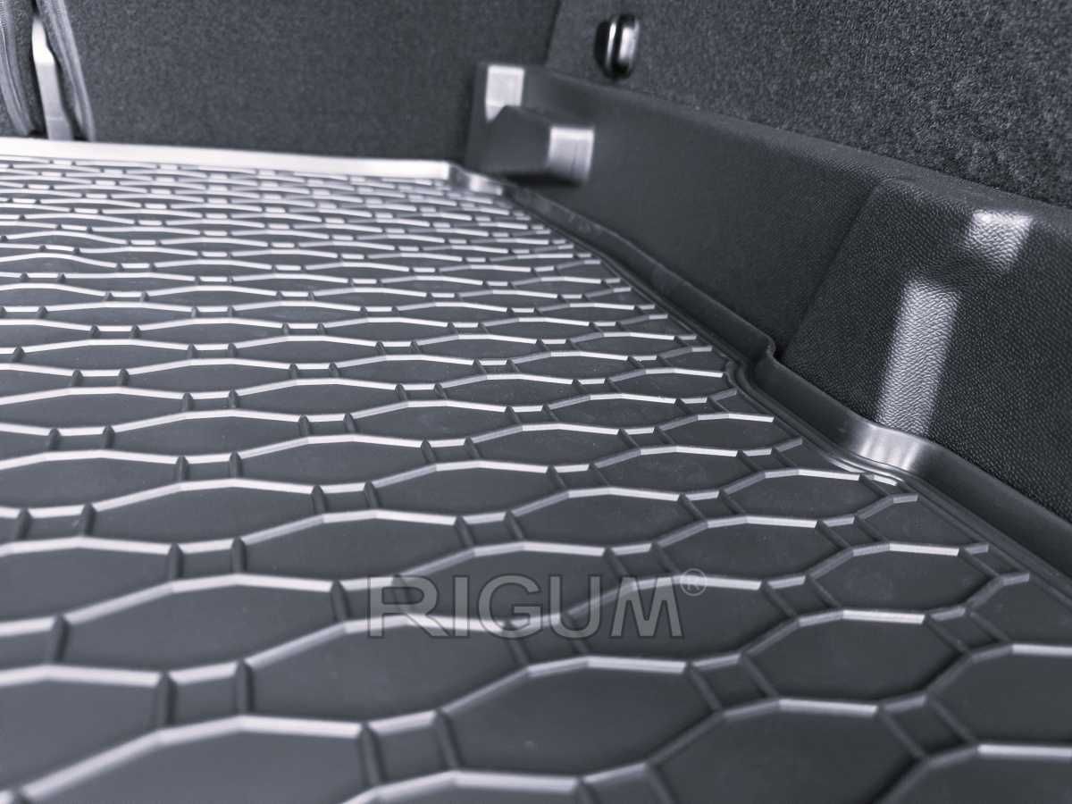 Гумени стелки или багажник PEUGEOT 3008 MHEV и e-3008 от 2024г.
