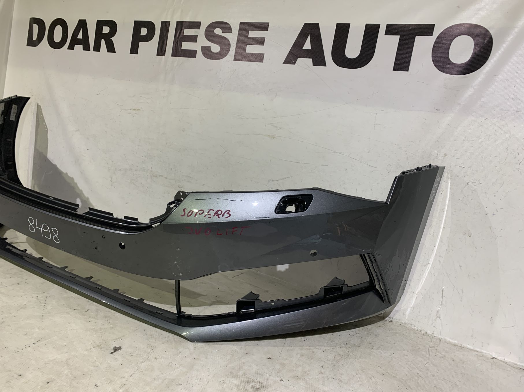 Bara fata Skoda Superb 3, facelift, 2019, 2020, 2021, 2022, 2023, cod origine OE 3V0807221M, cu gauri pentru spalatori faruri si senzori de parcare (4).