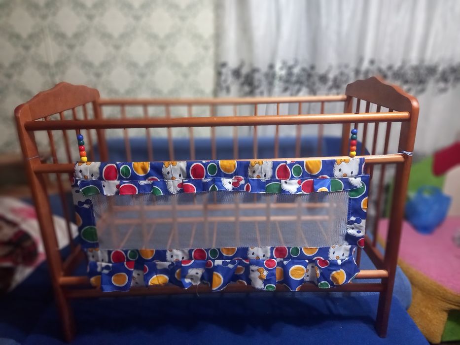 Продам детскую кроватку