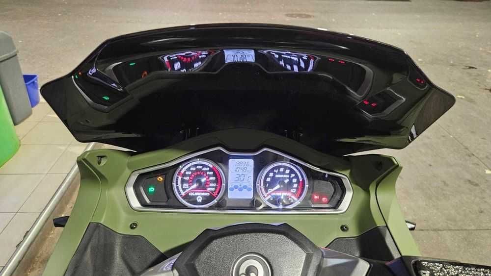 Triciclu Piaggio Quadro QV3 (3 roti), carnet categoria B