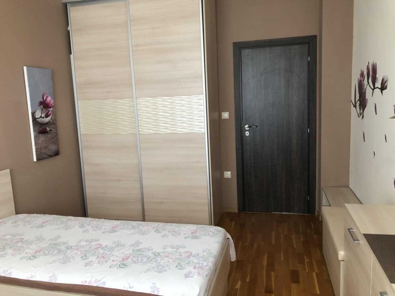 Продава се Тристаен апартамент в Плевен, Широк център - 105 кв.м за 1686 €/кв.м - Снимка #8
