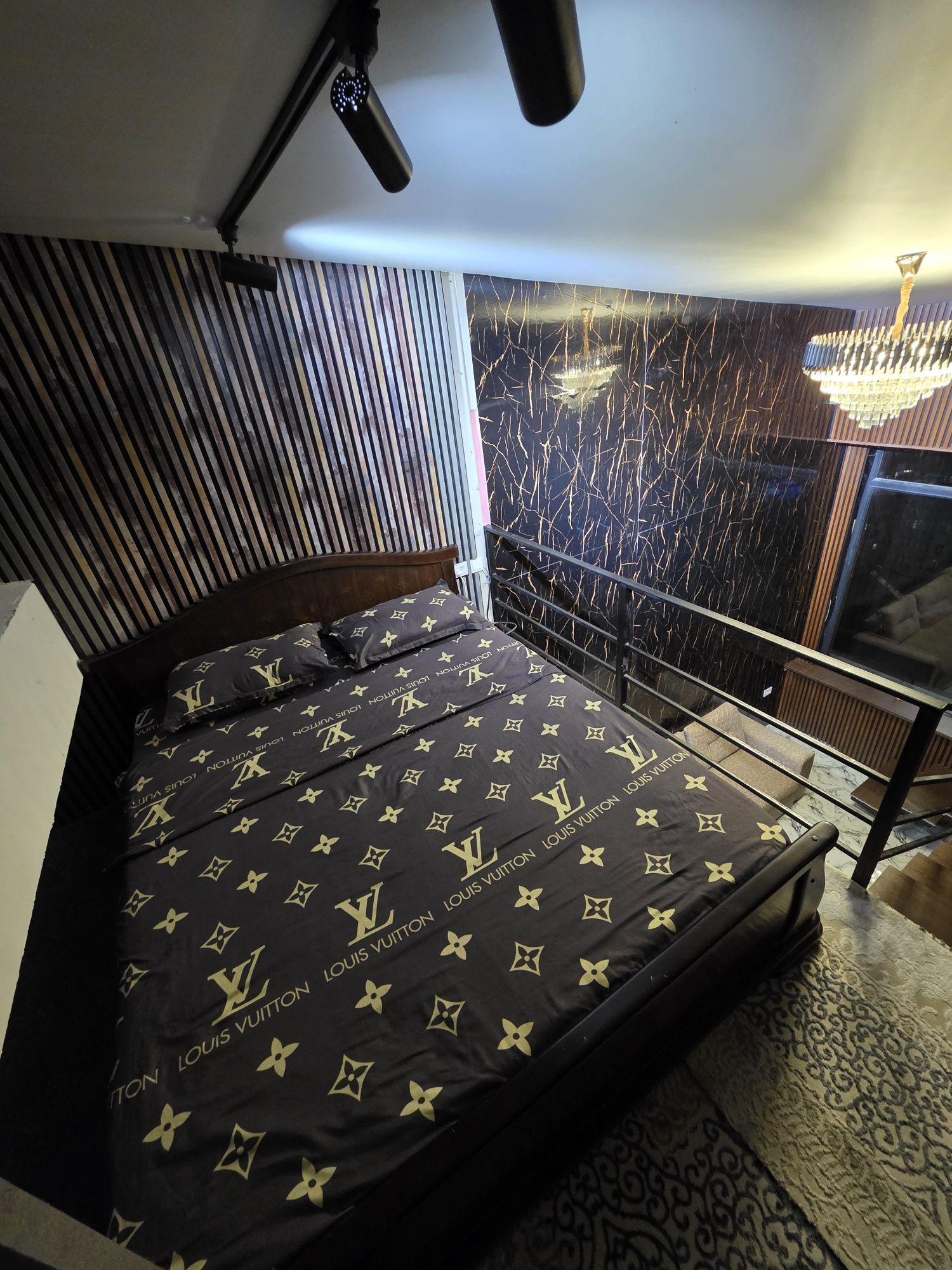 Daily for rent penthouse in Tashkent. Not far from the Airport
