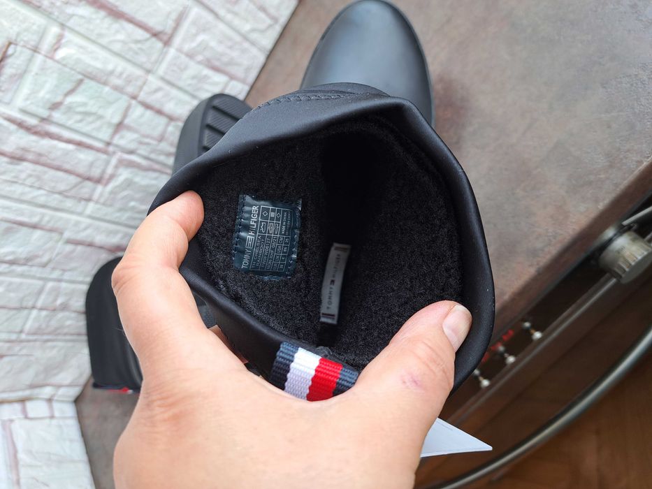 дамски боти,зимни обувки,гумени ботуши Tommy Hilfiger номер39,нови