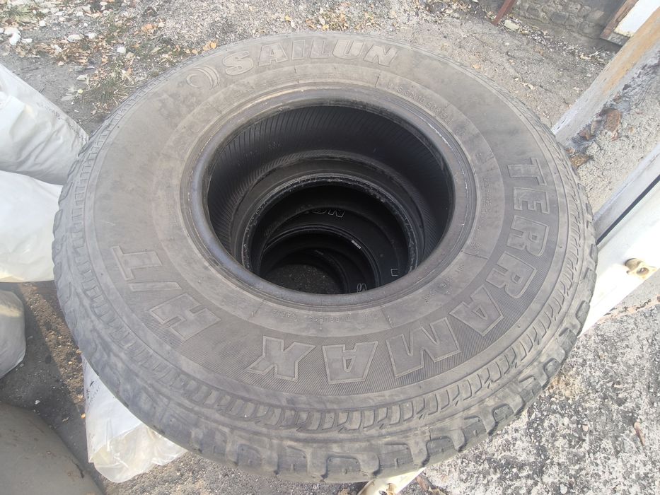 Продам шины  31Х10,50 R 15 LT