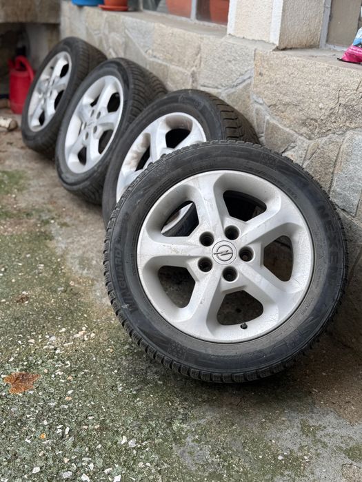 4бр. ЗИМНИ гуми с джанти