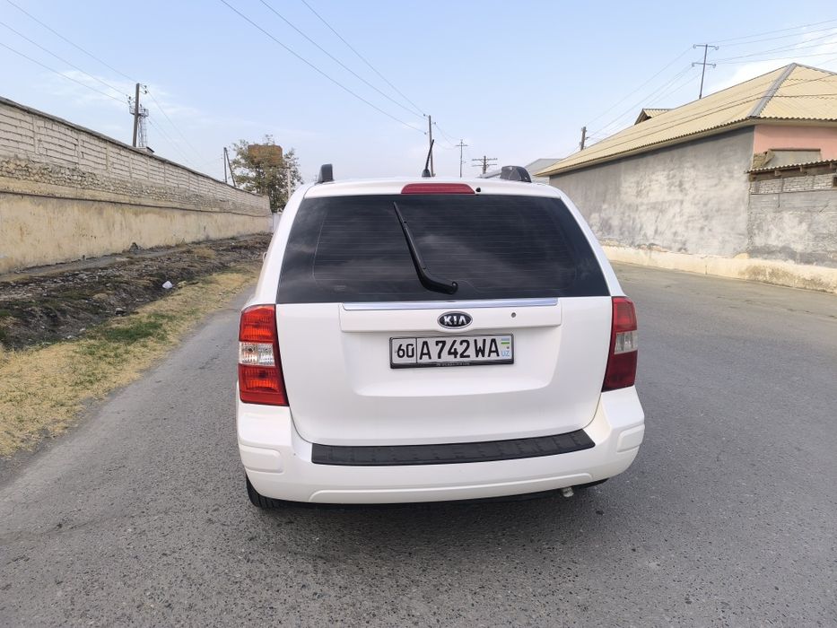 Kia carneval sotilad