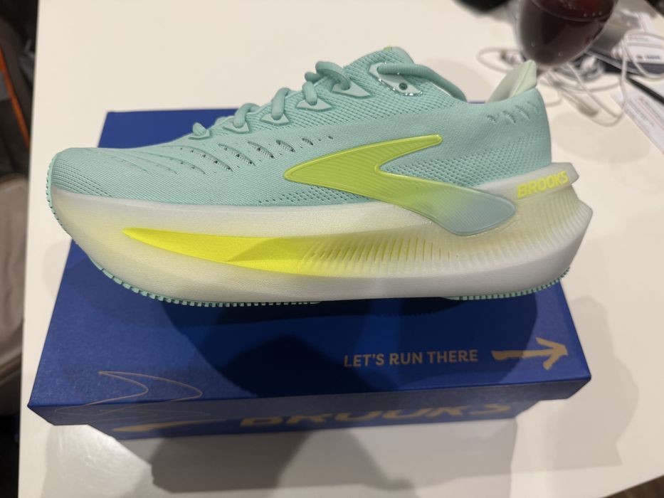 Brooks  noi pentru alergat ,,36