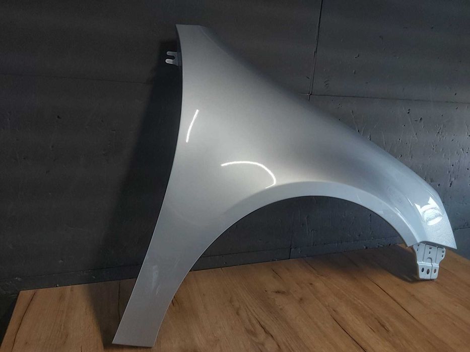 Aripa Fata Dreapta VW Golf 5/V 2004-2008 (LA7W (Gri Deschis))