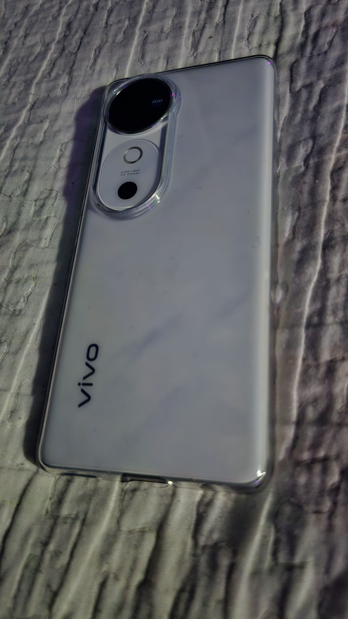 Продаётся Vivo V40 12/256gb