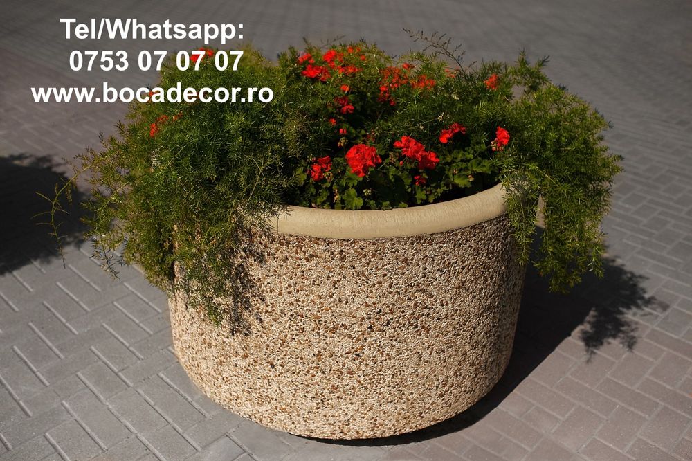 Jardiniere vaze ghiveci din mozaic piatra, prefabricate din beton