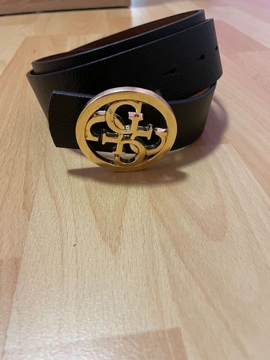 Дамски колан guess