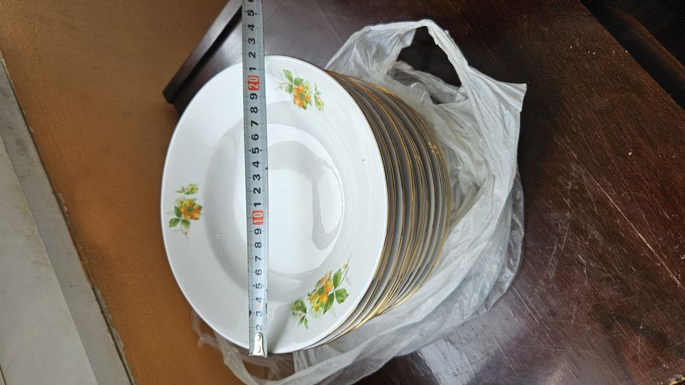 Дълбоки чинии за храна