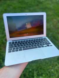 MacBook Air 11” Mid 2011 - 4GB Ram, 1.6GHz Intel Core i5, 256 GB SSD