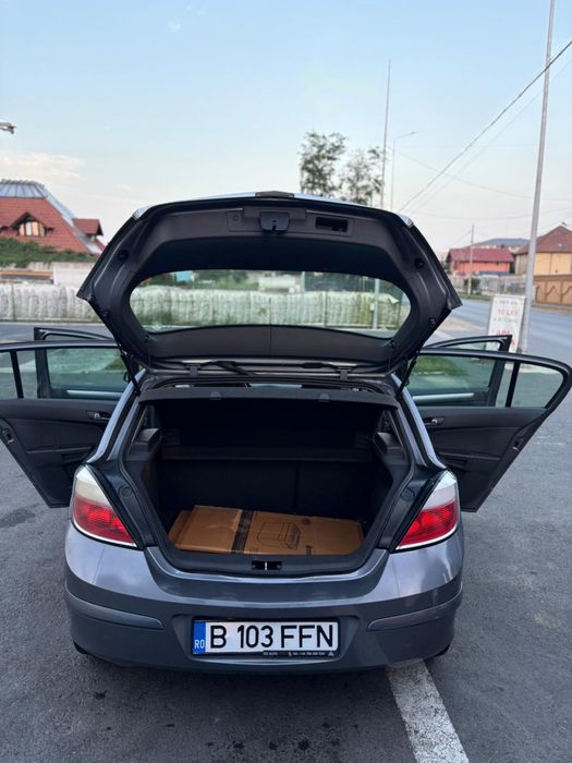 Vand opel astra in stare perfecta
