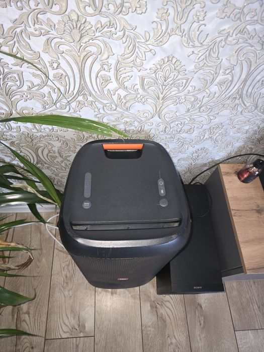 Продам колонку Jbl300