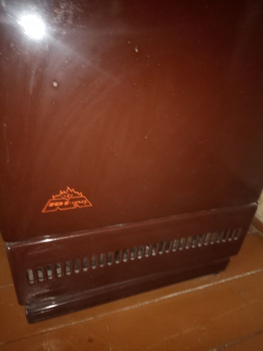 Продавам 2бр.нафтови печки-Юг супер и Металургия.