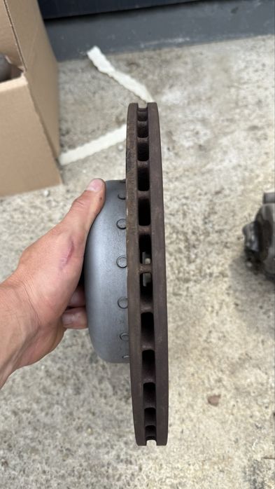 Discuri bmw f10 520d