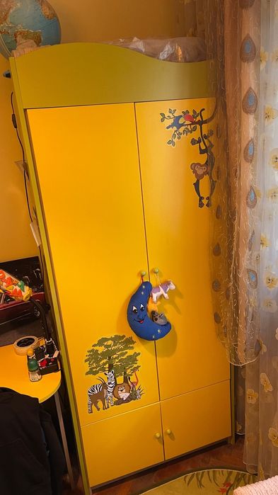 Dormitor copil, sifonier, pat, birou, noptiera