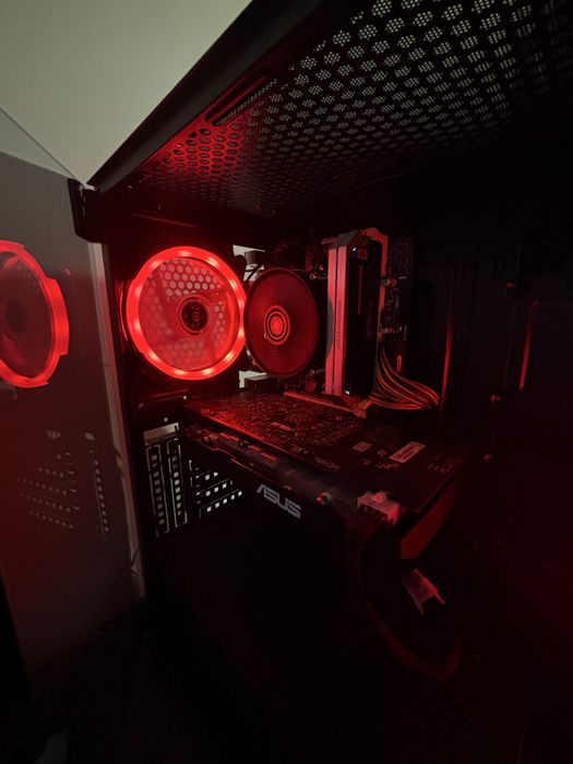 Pc Gaming i7, 16g RAM, Radeon RX si ecran Lg