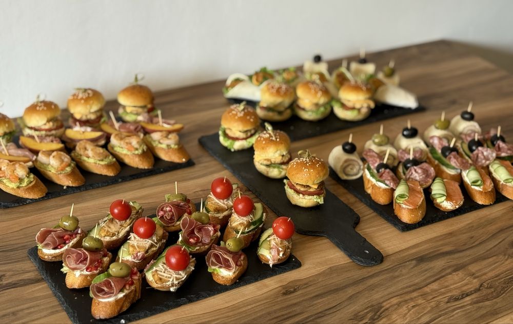 Platouri evenimente – aperitive & finger food Slatina si împrejurimi