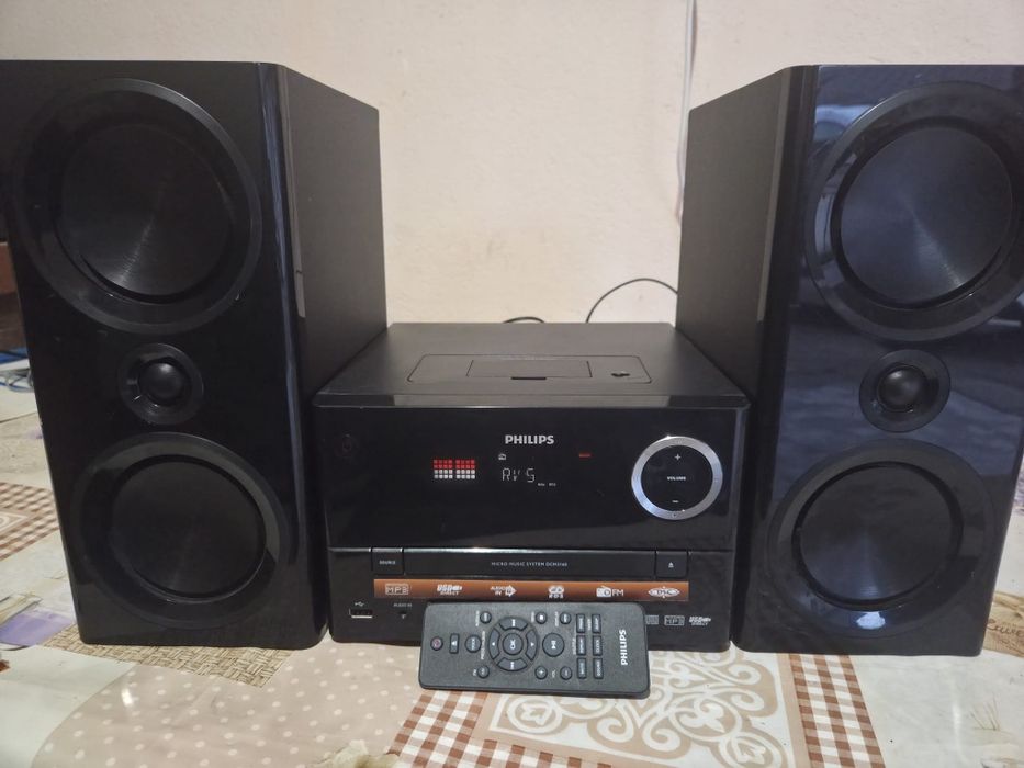 Vând sistem audio PHILIPS