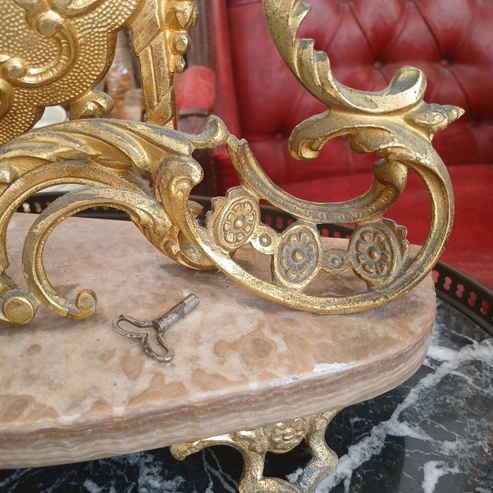 Каменен часовник