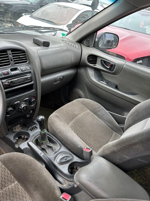 Dezmembram Hyundai Santa Fe 4x4 2003 2.0crdi Euro 3