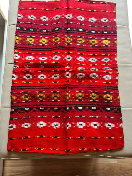 Битови калъфи за възглавници  и нова покривка за спалня.