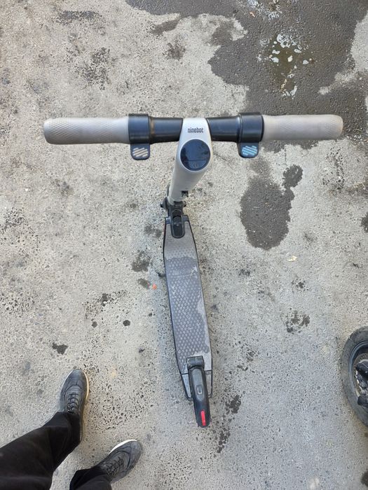 Продам б/у самокат ninebot es2