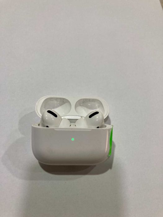 Apple AirPods Pro  (MWP22ZM/A)
