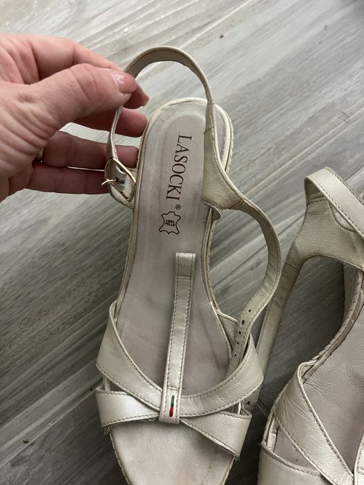 Sandale dama marinea 38, imitatie de piele, in stare foarte buna