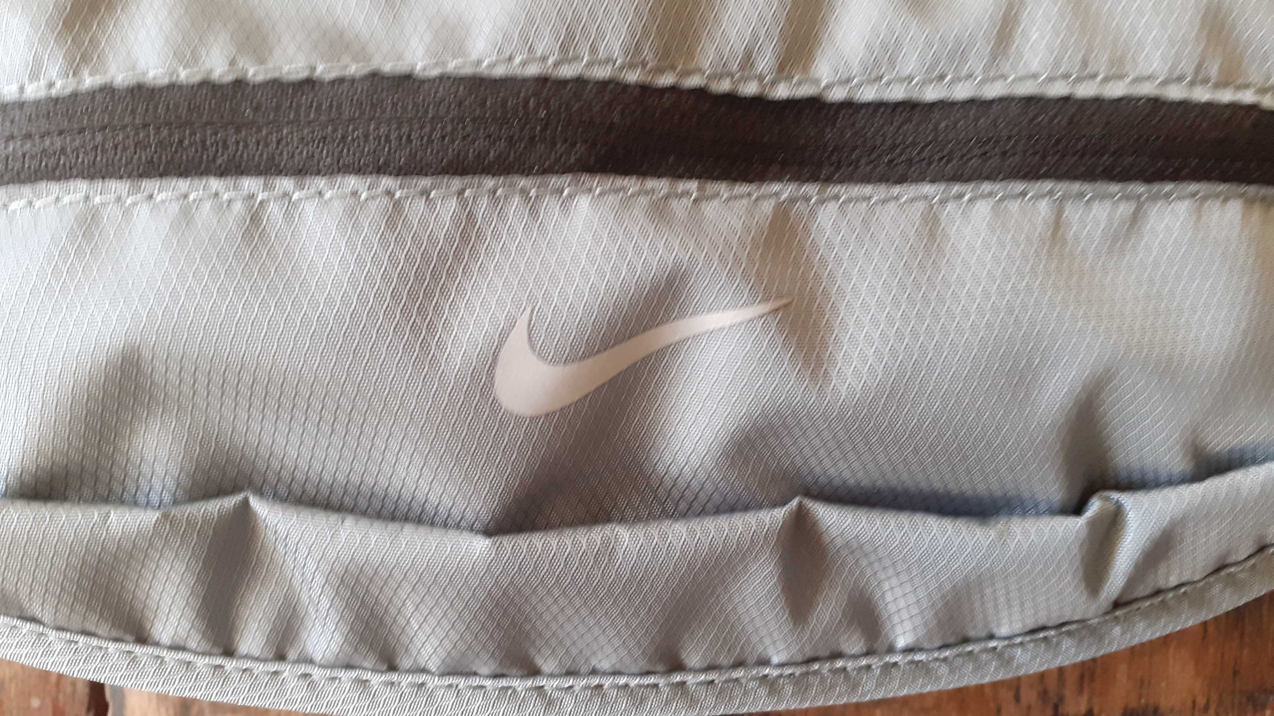 чанта са кръст Nike, нов модел, донесена от САЩ, не е ползвана