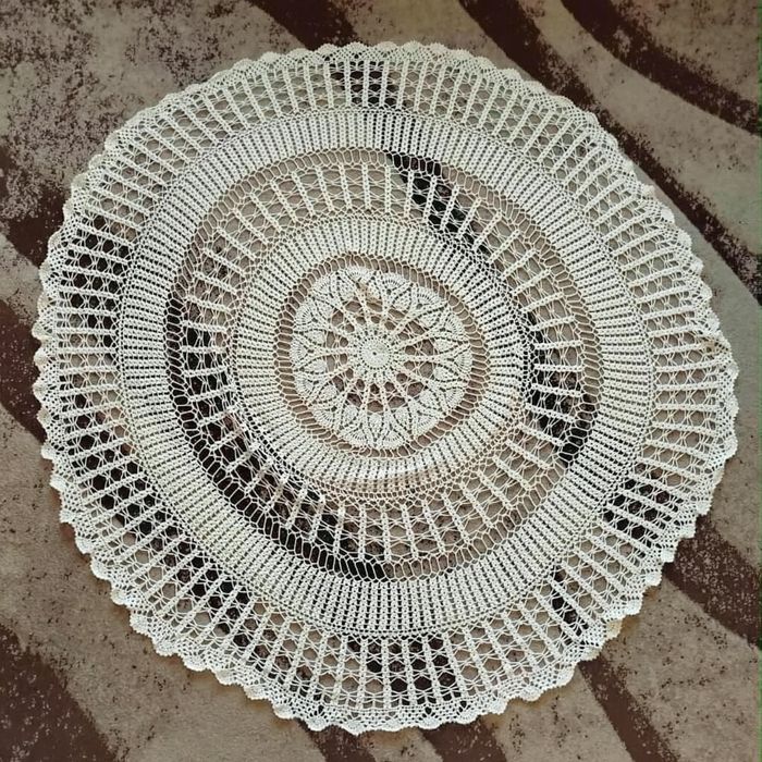 Покривка на една кука, ръчна изработка, покривка кръгла, нова