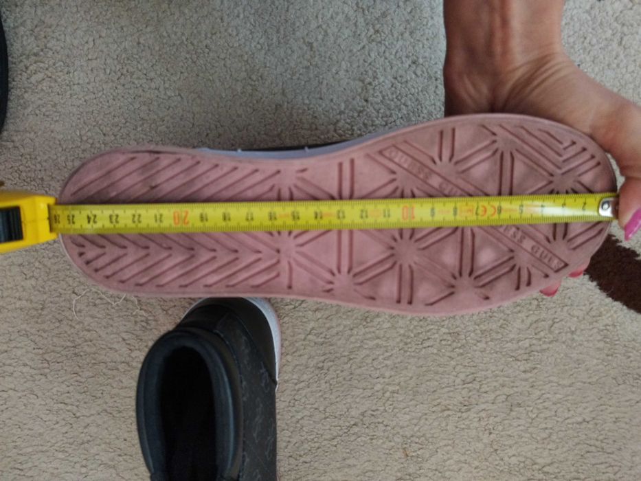 Дамски кецове Guess