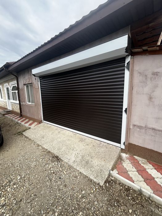 Usi garaj tip rulou  la comanda montaj inclus la pret mic