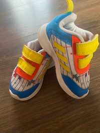 Маратонки adidas