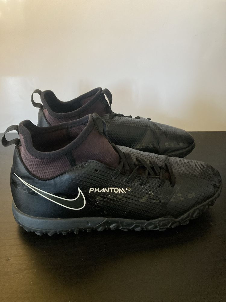 Ghete de FootBall NIKE Phantom GT mărimea 33