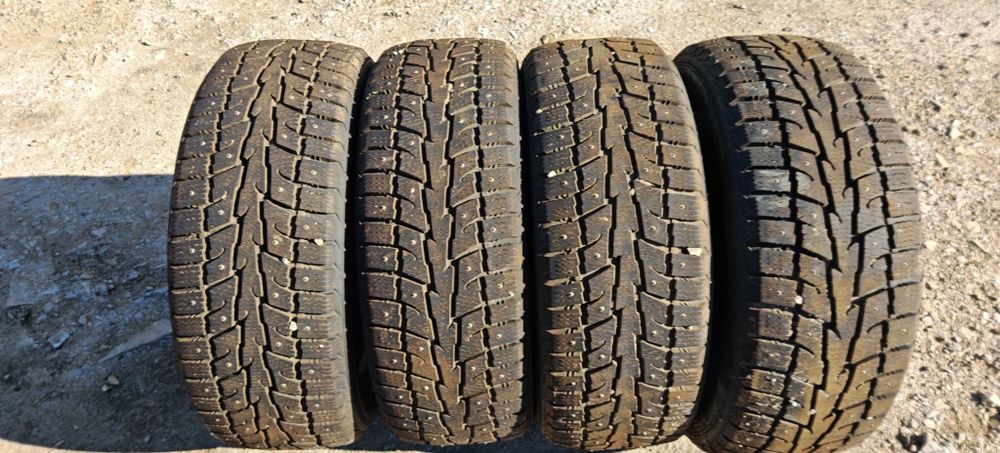 Продам резину 235/55R19