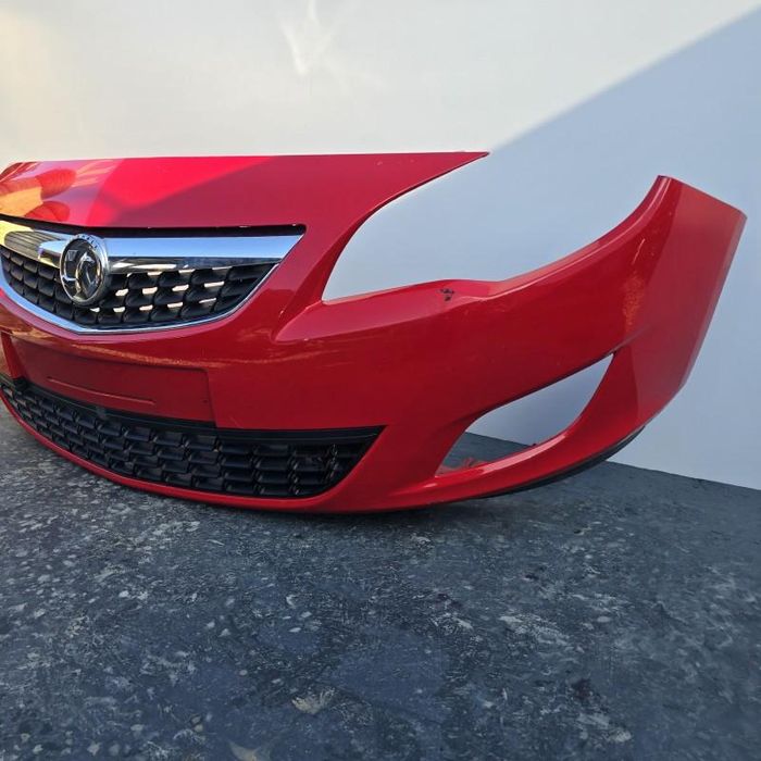 Bara fata Z50B rosu cu grile Opel Astra J